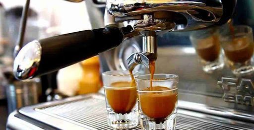 Cà phê pha máy là xu thế của xã hội hiện đại